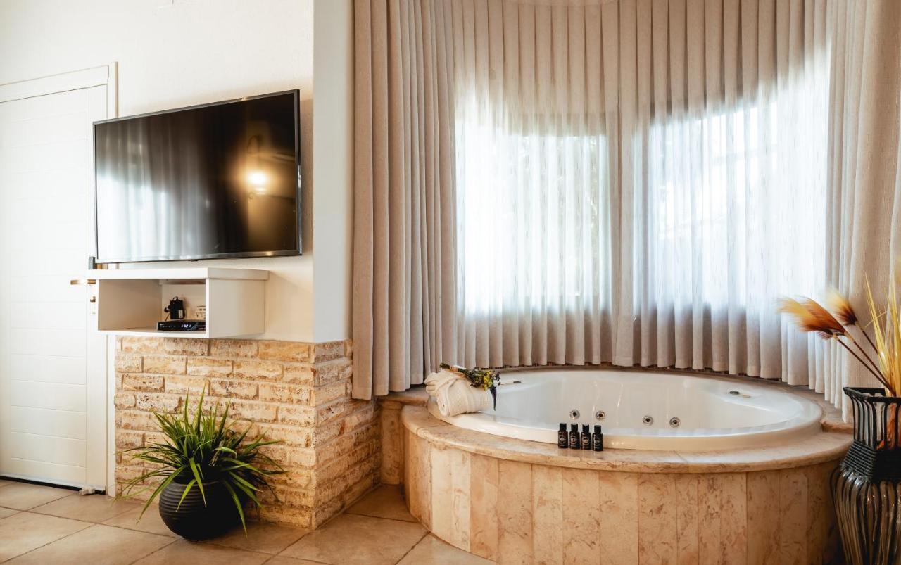 Grand Vista Boutique Hotel And Spa Yuval Bagian luar foto